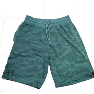 Under Armour men's green camo shorts. Tie around waist. Like New